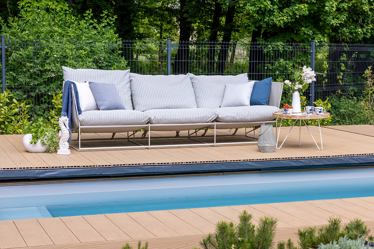 Calm Pool Affair