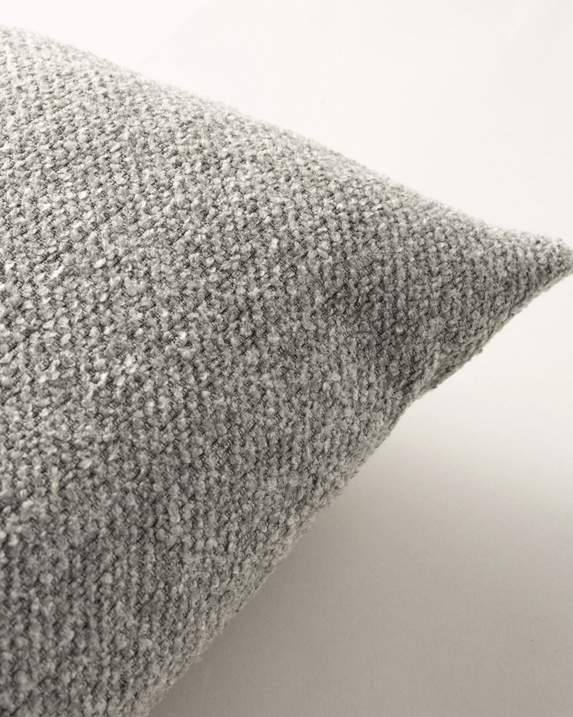 Kinga dekoratyvinės pagalvėlės užvalkalas spalva pilka audinys su struktūra
