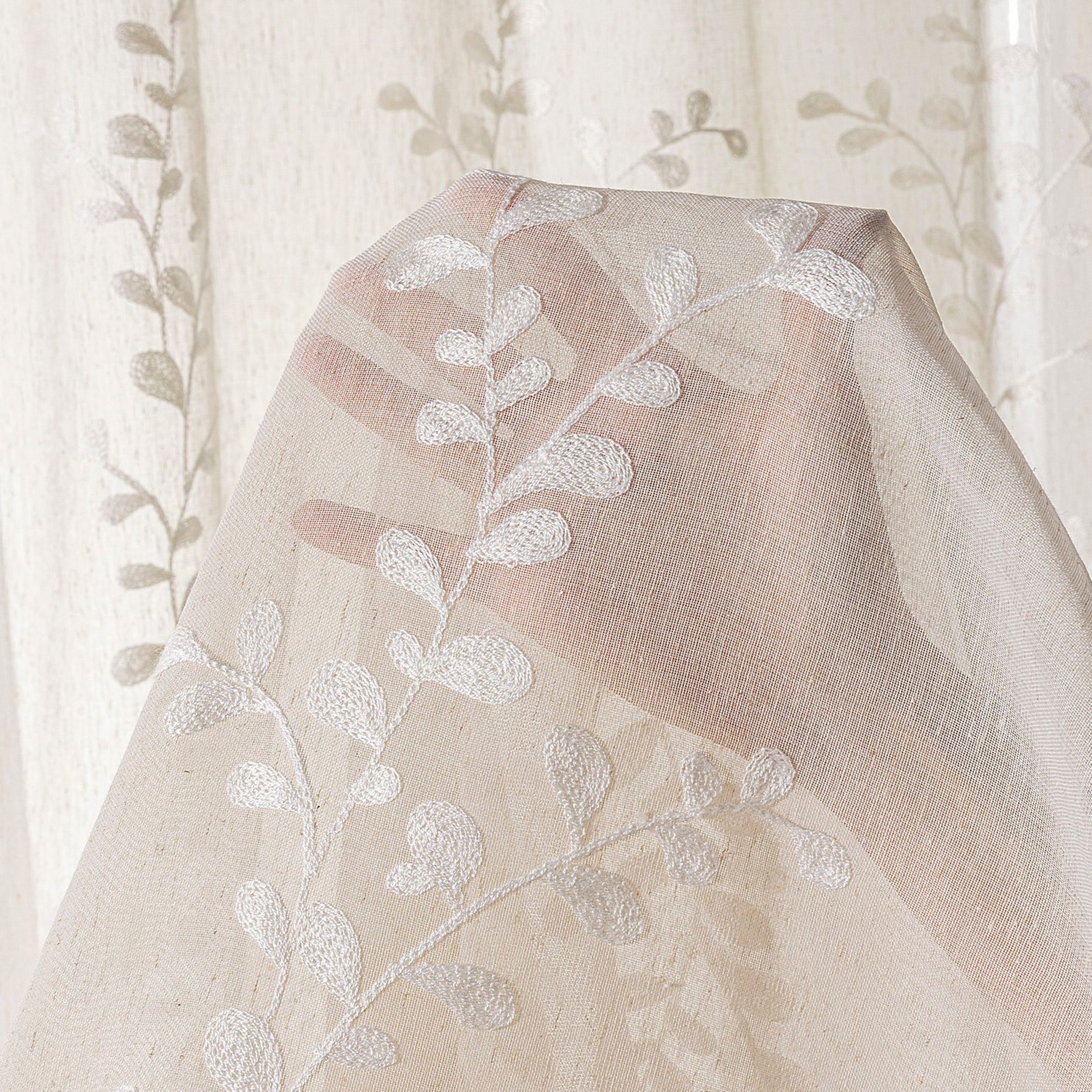 Natural Touch 128-18 smėlio spalvos