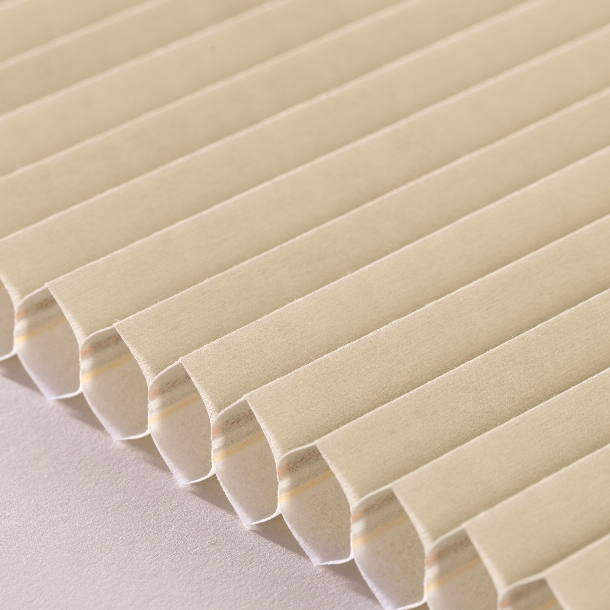 Pliusuotos žaliuzės Honeycomb H-107 pilka