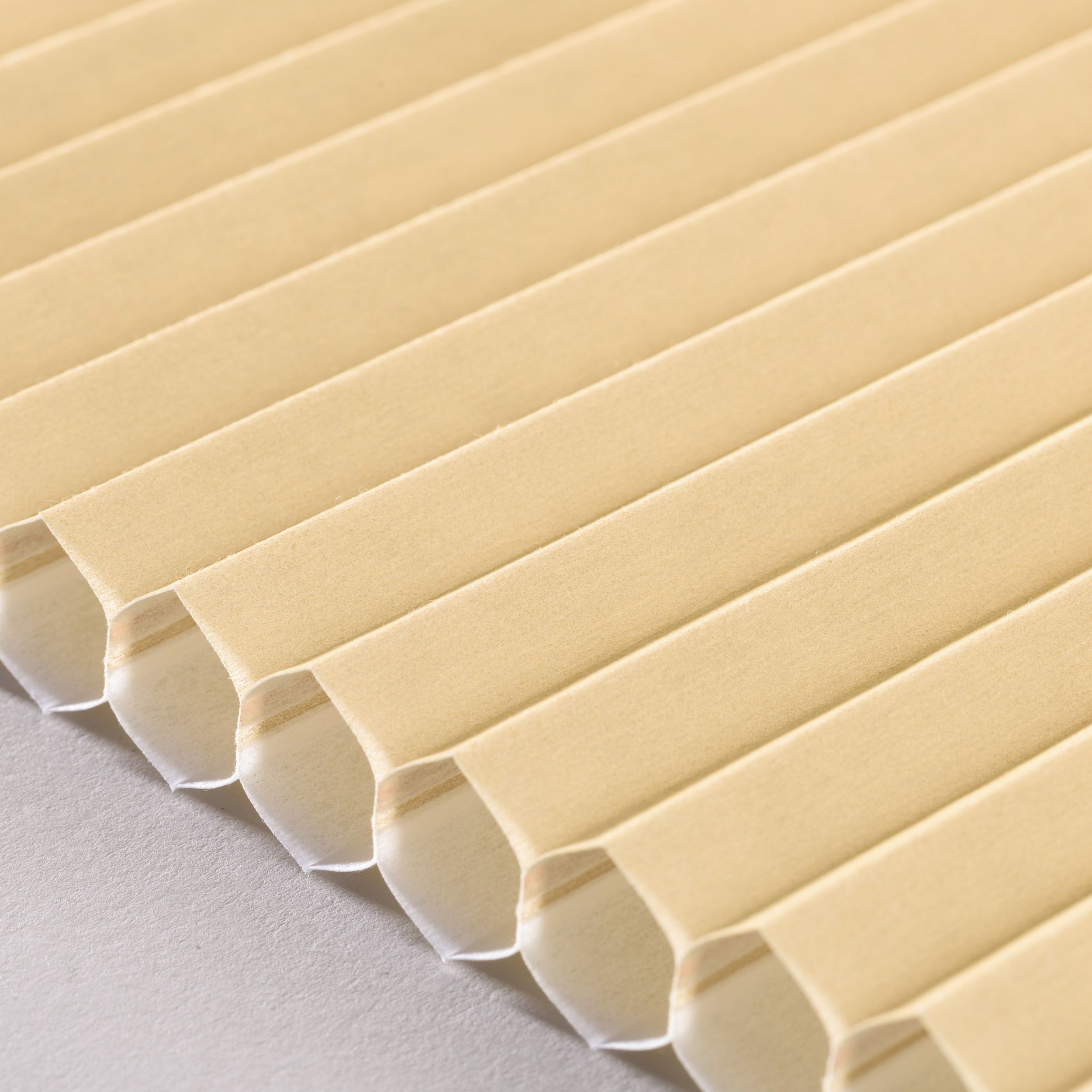 Pliusuotos žaliuzės Honeycomb H-113 šviesiai ruda